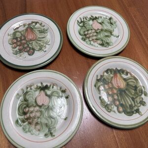 Vintage Louisville Stoneware 4 Harvest Pear Plates